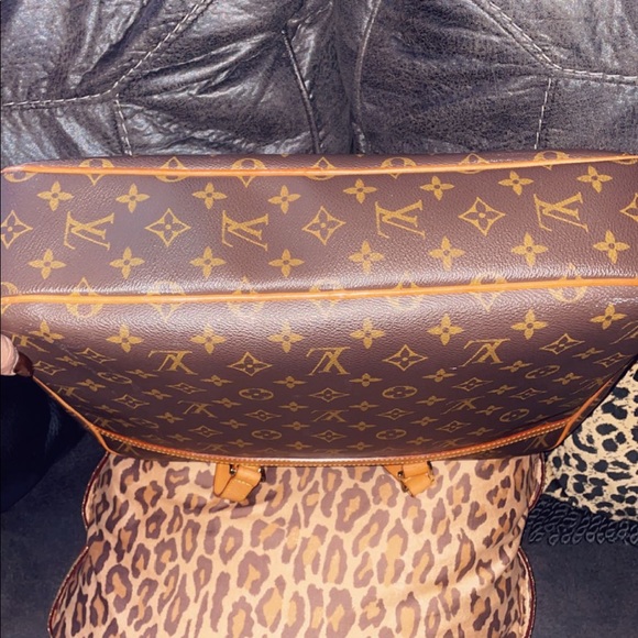 Authentic Louis Vuitton Vintage Briefcase - Picture 4 of 11